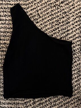 Brandy Melville Black One Shoulder One Size Women’s Crop Top John Galt